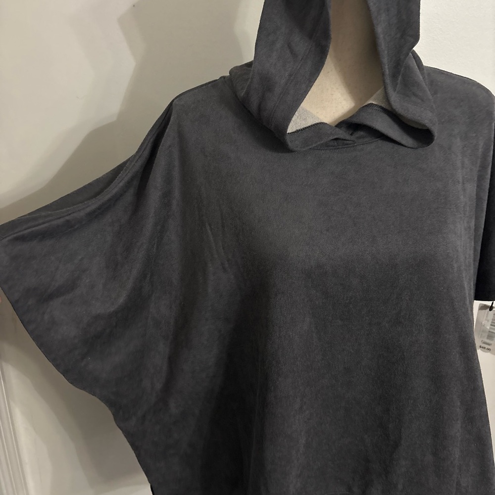 Cut the Frills Charcoal Gray Hooded Women's Top OS NWT - Picture 3 of 5